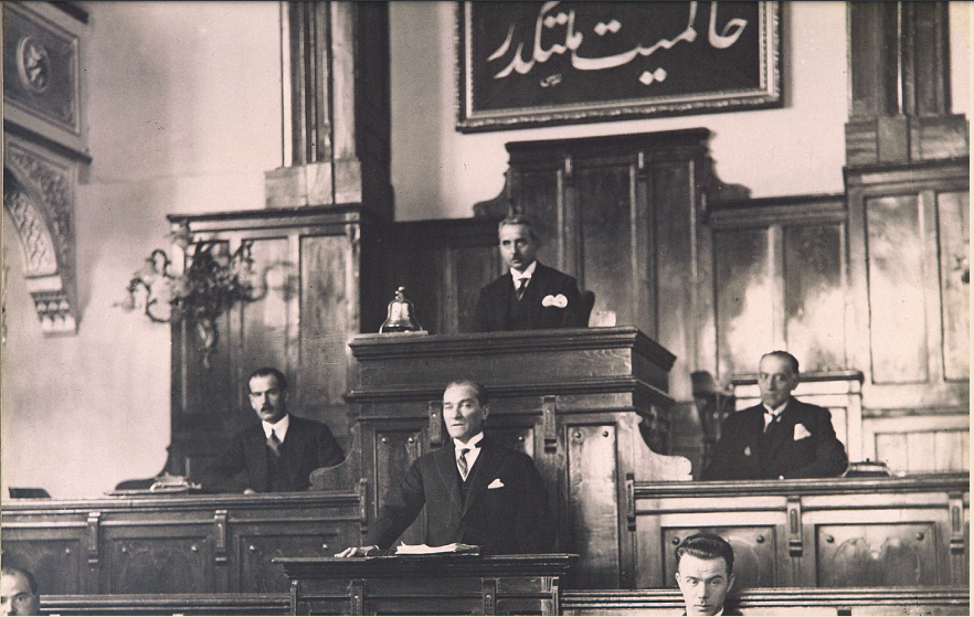 Cumhuriyet İlan Edildi ve Matematik Araştırmalarında Modernleşme Süreci Başlatıldı